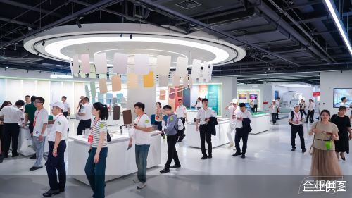 開新局 啟新程 謀共贏 三棵樹2026年全國經(jīng)銷商年會暨新材料技術研發(fā)峰會圓滿舉行
