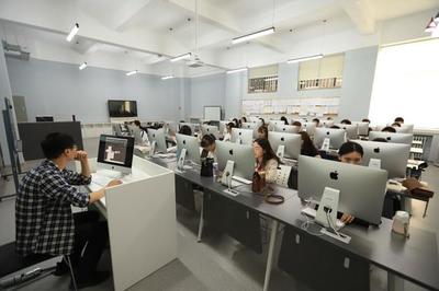 立足地方服務(wù)需求，鄭州升達(dá)經(jīng)貿(mào)管理學(xué)院強(qiáng)化“經(jīng)管+信息技術(shù)”融合優(yōu)勢(shì)